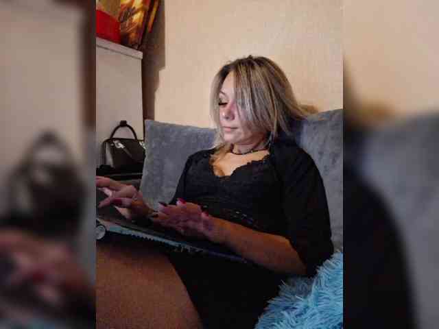 krisred webcam