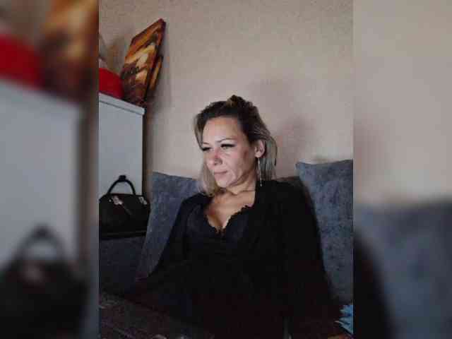 krisred webcam