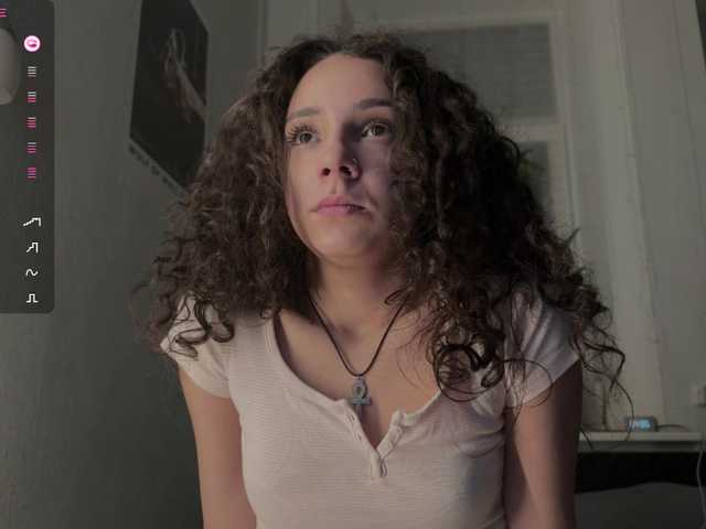 roxieflexie's BongaCams show and profile