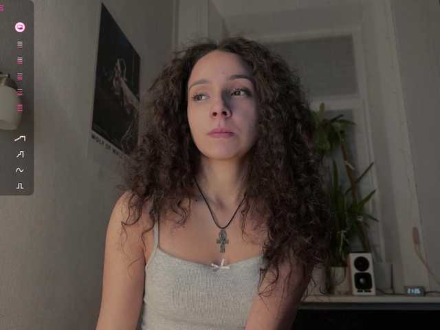 roxieflexie's BongaCams show and profile