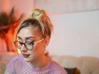 AileenKiss Porn Show