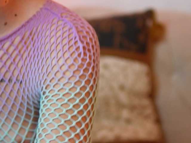AileenKiss's BongaCams show and profile