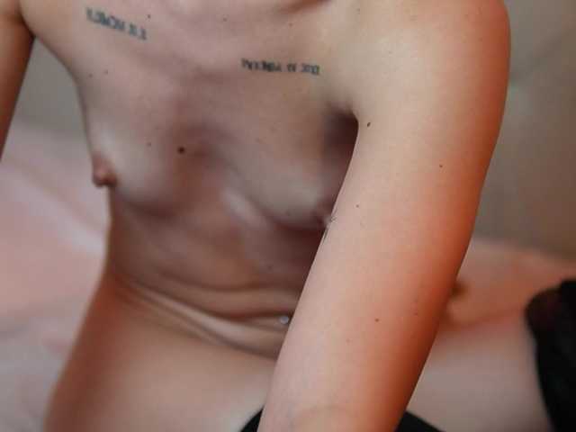 AileenKiss's BongaCams show and profile