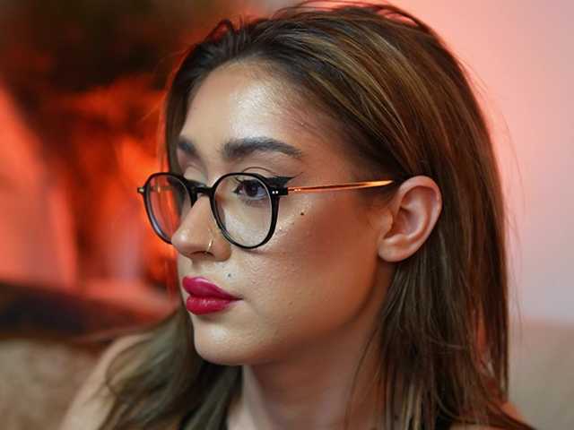 AileenKiss's BongaCams show and profile