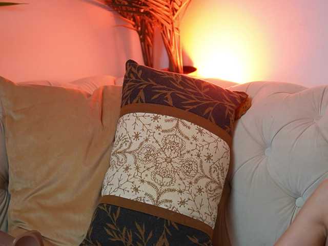 AileenKiss's BongaCams show and profile