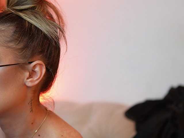 Offline AileenKiss on BongaCams