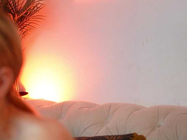 AileenKiss's BongaCams show and profile