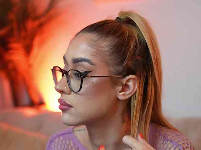 AileenKiss AileenKiss