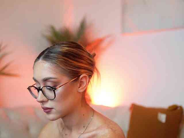 AileenKiss webcam