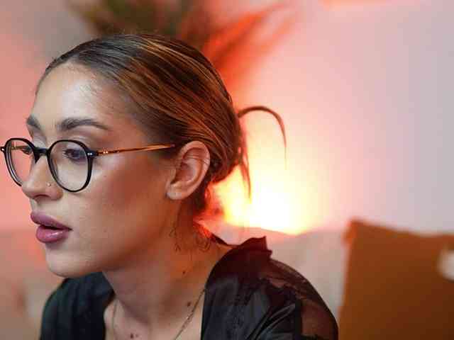 AileenKiss webcam