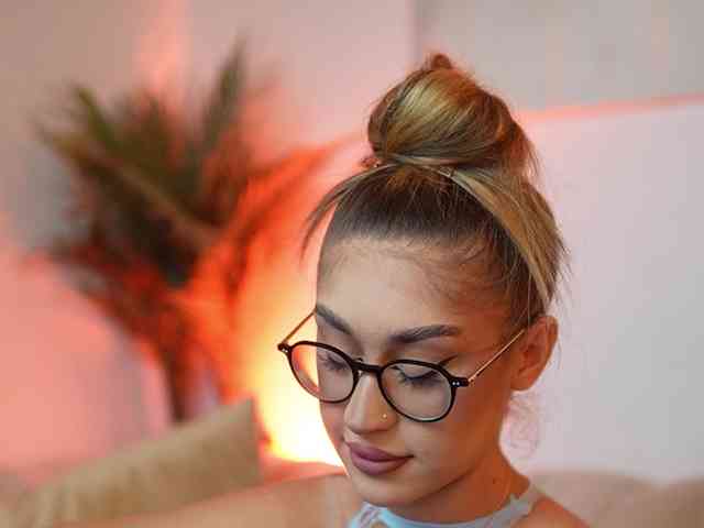 AileenKiss AileenKiss