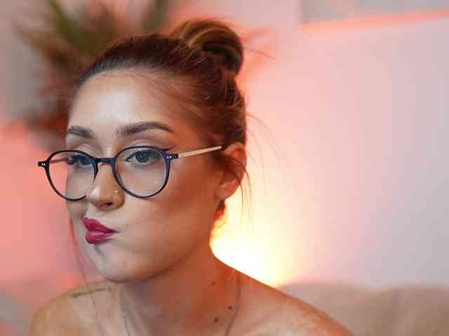 AileenKiss webcam