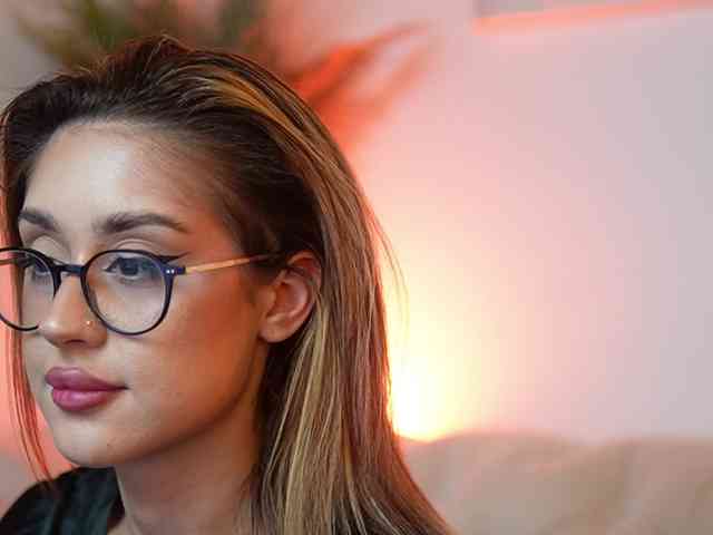 AileenKiss Live Webcam on BongaCams