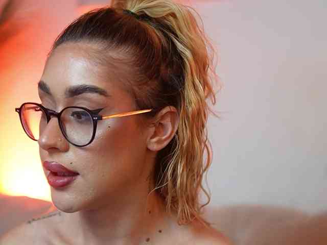 AileenKiss AileenKiss