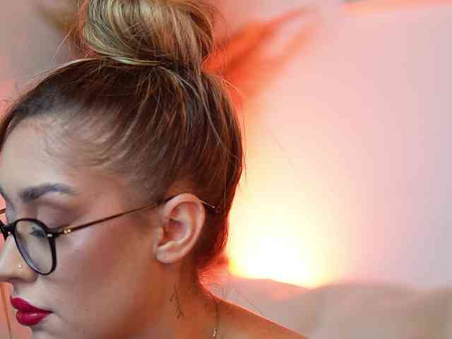 AileenKiss webcam