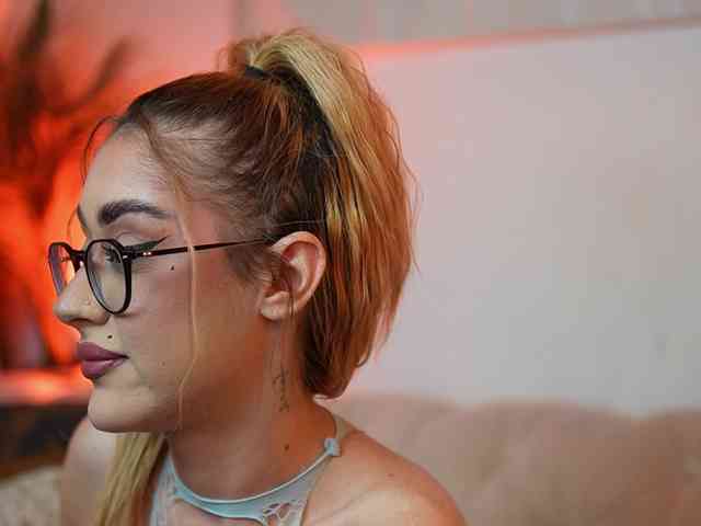 AileenKiss AileenKiss