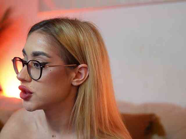 AileenKiss AileenKiss