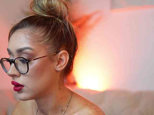 AileenKiss webcam