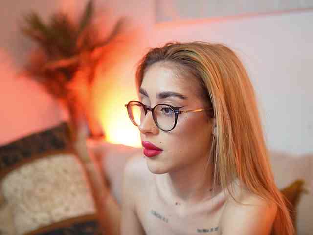 adult sex webcam AileenKiss