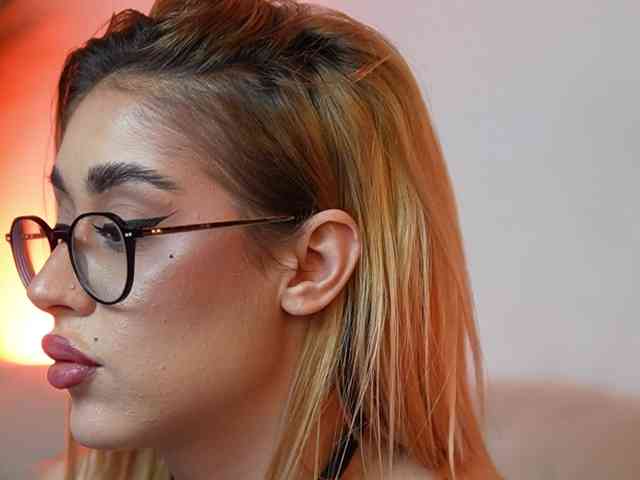 AileenKiss AileenKiss