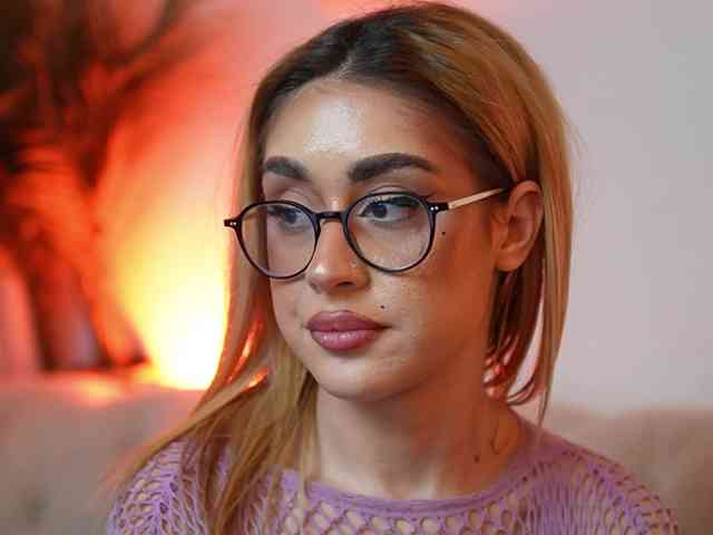 AileenKiss Live Webcam on BongaCams