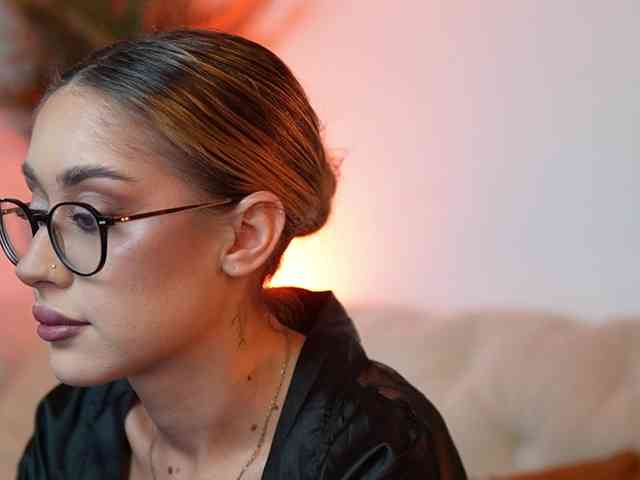 AileenKiss bongacams