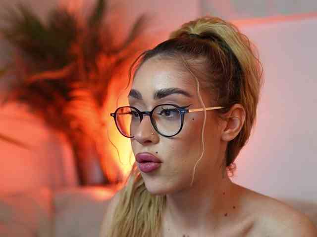 AileenKiss AileenKiss