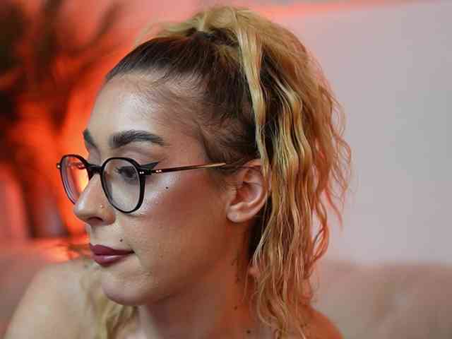 AileenKiss AileenKiss