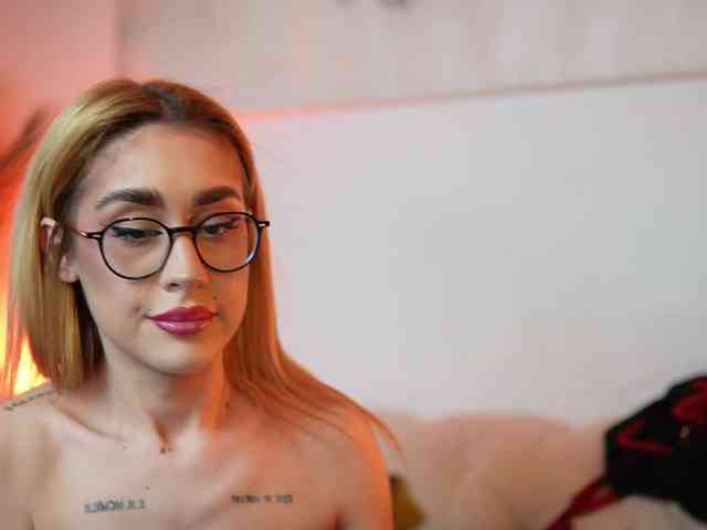 AileenKiss AileenKiss