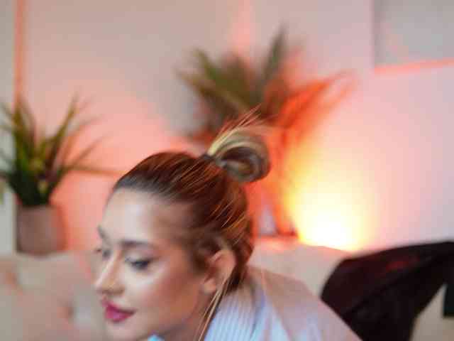 AileenKiss webcam