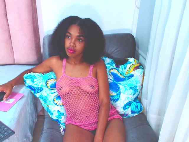 ShantalJames webcam