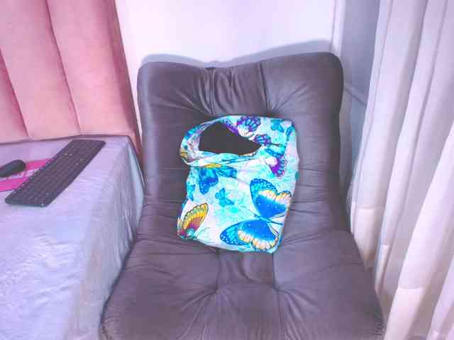 ShantalJames webcam