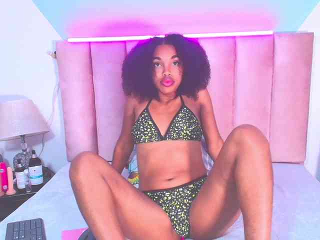 ShantalJames webcam