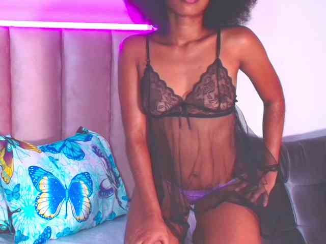 ShantalJames webcam