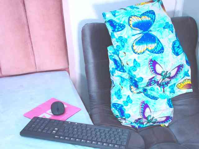 ShantalJames webcam