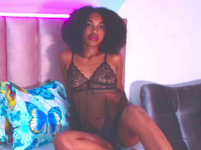 ShantalJames webcam