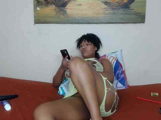 CutiebarbieXX webcam