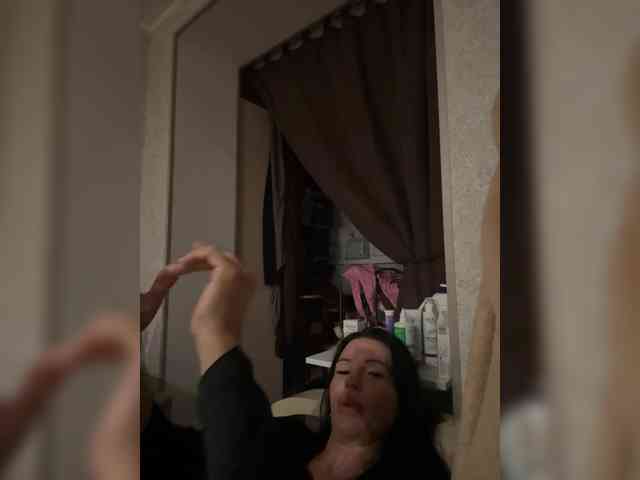 VampIrina11 webcam