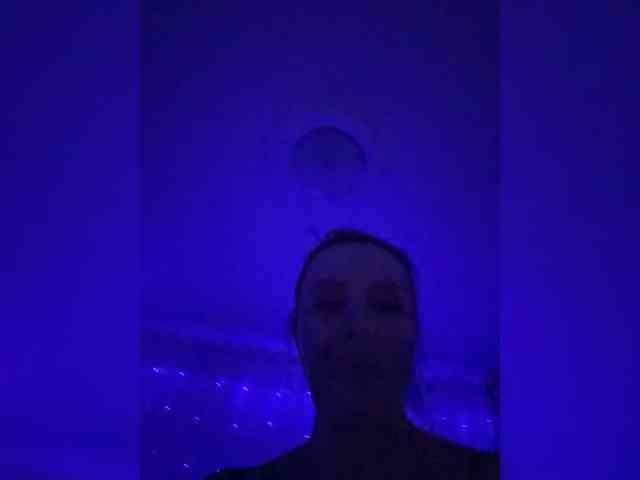VampIrina11 webcam