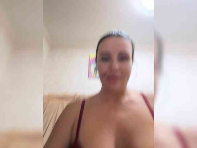 VampIrina11 webcam