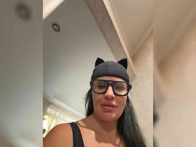 VampIrina11 webcam