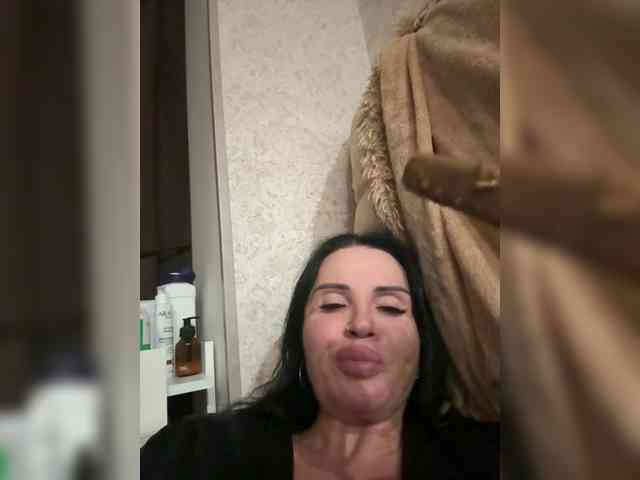 VampIrina11 webcam