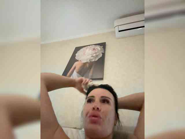 VampIrina11 webcam