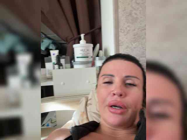 VampIrina11 Live Webcam on BongaCams