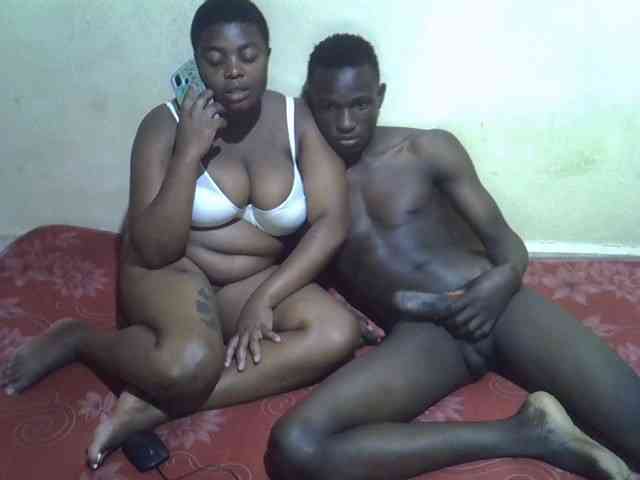 Nubiancouple webcam