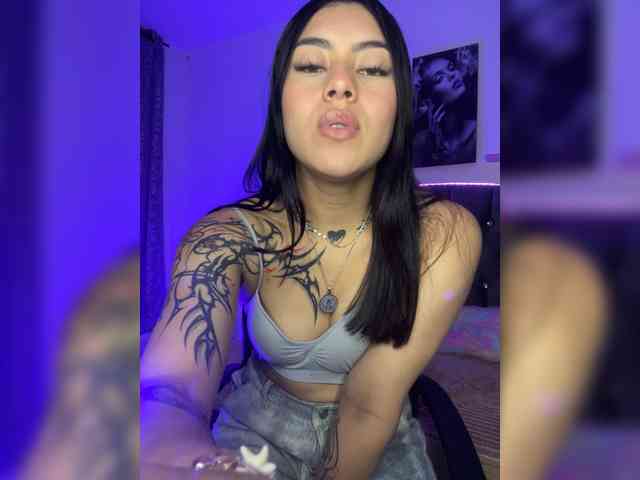 Emily22x webcam