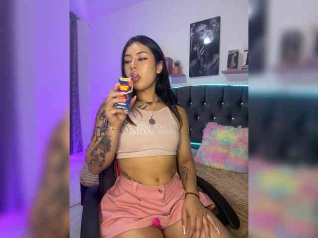 Emily22x webcam