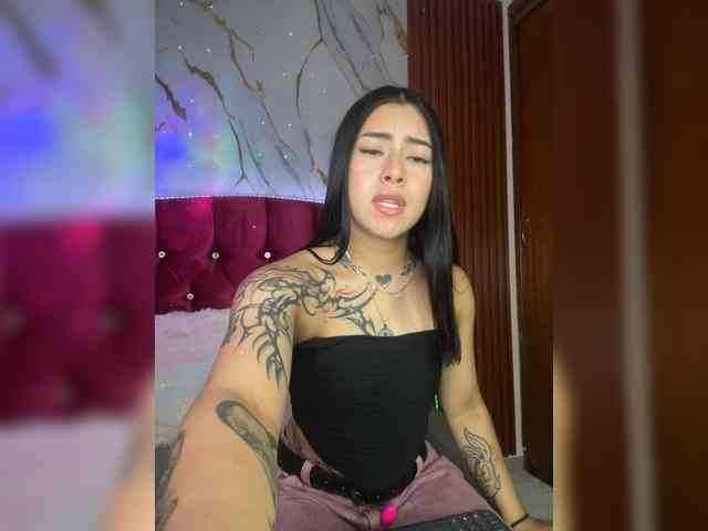 Emily22x webcam