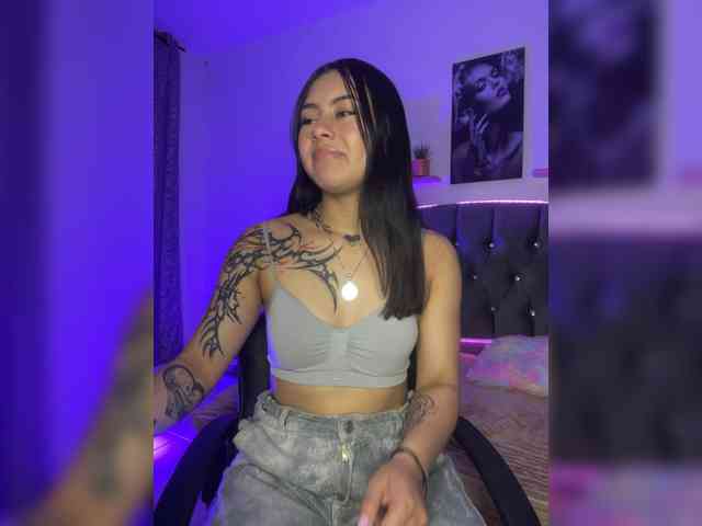 Emily22x webcam