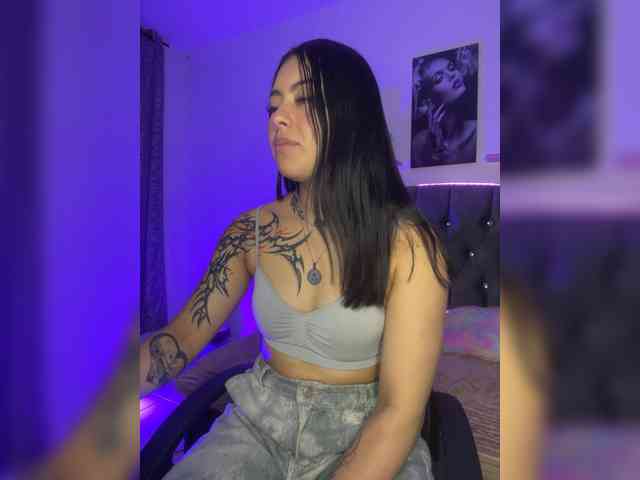 Emily22x webcam